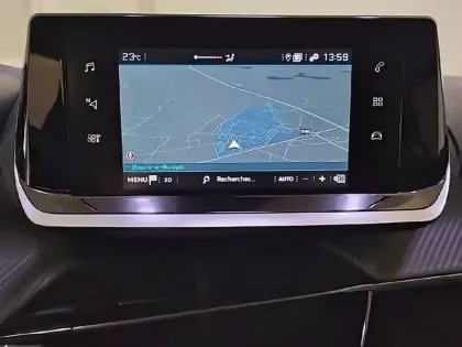 Photo 18 Peugeot 208  PureTech 100 S&S BVM6