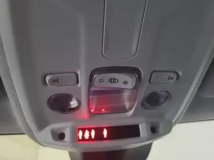 Photo 25 Peugeot 208  PureTech 100 S&S BVM6