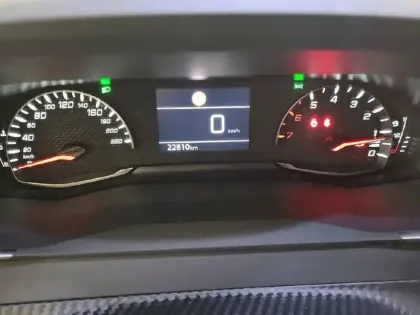 Photo 9 Peugeot 208  PureTech 100 S&S BVM6