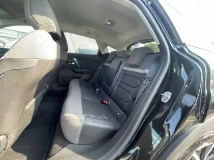 Photo 8 Citroën C4  Moteur électrique 136ch (100 kW) Shine Automatique