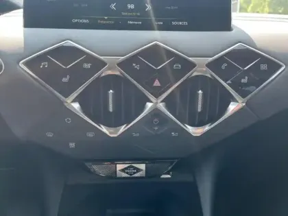 Photo 14 DS DS 3  Crossback PureTech 130ch Grand Chic Automatique 7cv