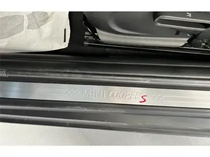 Photo 27 Mini Mini Cabriolet Cooper S 192 ch