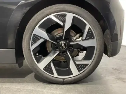 Photo 7 Mini Cooper  3 Portes SE 218ch Favoured