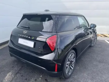 Photo 1 Mini Cooper  3 Portes SE 218ch Classic