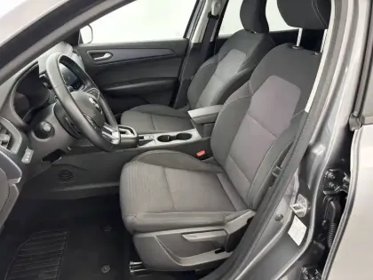 Photo 8 Renault Arkana  mild hybrid 140 EDC FAP - 22