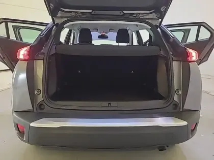 Photo 25 Peugeot 2008  PureTech 100 S&S BVM6