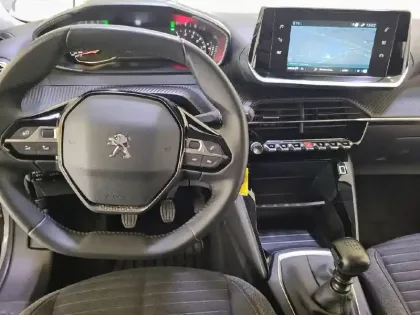 Photo 27 Peugeot 2008  PureTech 100 S&S BVM6