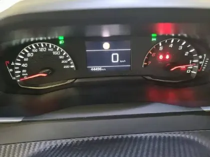 Photo 9 Peugeot 2008  PureTech 100 S&S BVM6