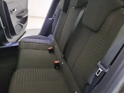 Photo 11 Peugeot 2008  PureTech 100 S&S BVM6