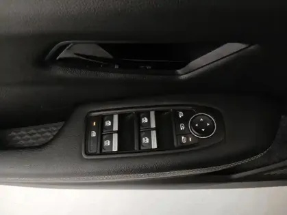 Photo 11 Renault Megane EV60 220 ch super charge Iconic