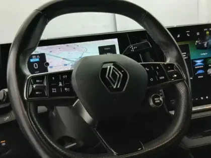 Photo 20 Renault Megane EV60 220 ch super charge Iconic