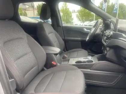 Photo 10 Ford Kuga  2.5 Duratec 190ch FHEV ST-Line BVA