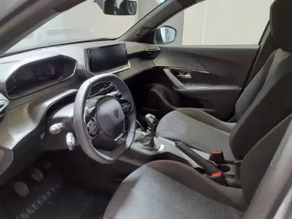 Photo 46 Peugeot 2008  100 S&S BVM6