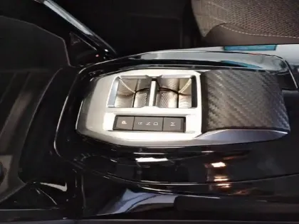 Photo 33 Peugeot 208  Hybrid 110 e-DCS6