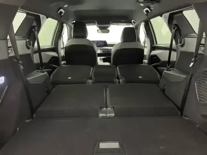 Photo 46 Peugeot 5008  Hybrid 136 e-DCS6