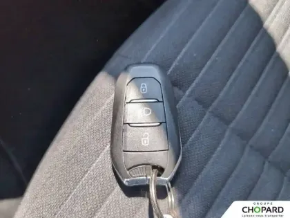 Photo 11 Peugeot 2008  Electrique 136 ch