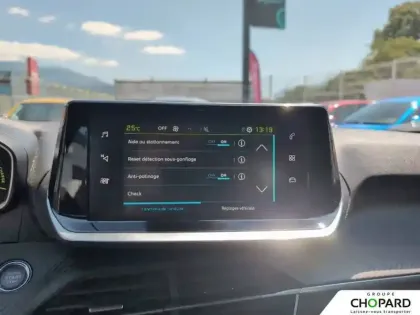 Photo 18 Peugeot 2008  Electrique 136 ch