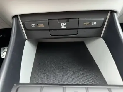 Photo 15 Hyundai Bayon  1.0 T-GDi 100 Hybrid 48V