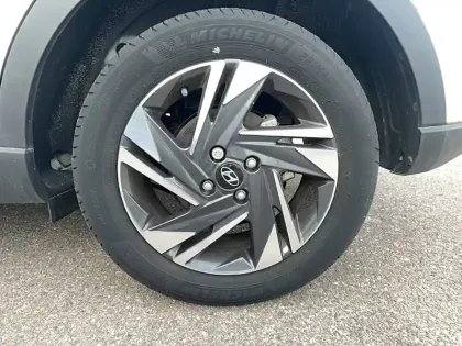 Photo 24 Hyundai Bayon  1.0 T-GDi 100 Hybrid 48V