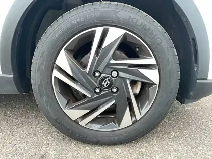 Photo 22 Hyundai Bayon  1.0 T-GDi 100 Hybrid 48V