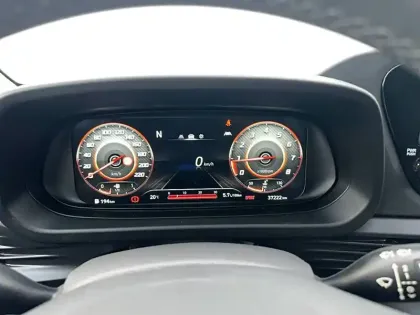 Photo 19 Hyundai Bayon  1.0 T-GDi 100 Hybrid 48V