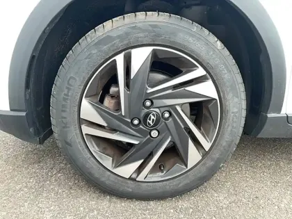 Photo 23 Hyundai Bayon  1.0 T-GDi 100 Hybrid 48V