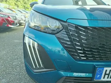 Photo 36 Peugeot 2008  Hybrid 145 e-DCS6