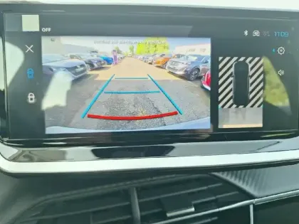 Photo 38 Peugeot 2008  Hybrid 145 e-DCS6