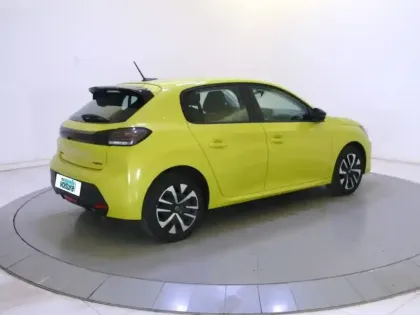 Photo 24 Peugeot 208  Hybrid 100 e-DCS6