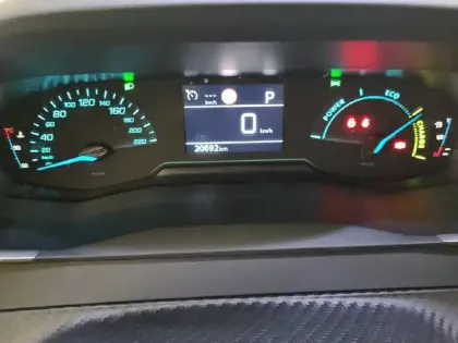 Photo 9 Peugeot 208  Hybrid 100 e-DCS6