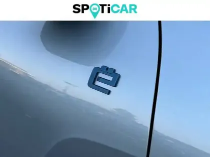 Photo 13 Citroën C4 e- 136 ch Automatique