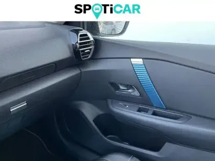 Photo 21 Citroën C4 e- 136 ch Automatique