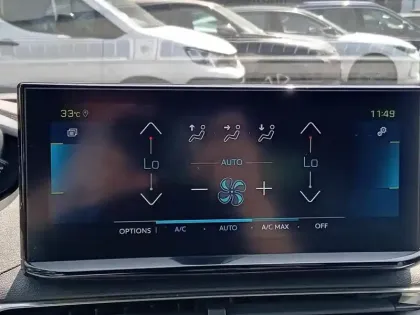 Photo 18 Peugeot 3008  Hybrid 225 e-EAT8 Allure