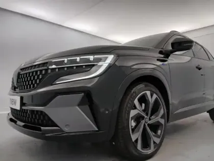 Photo 10 Renault Austral E-Tech hybrid 200 Iconic esprit Alpine