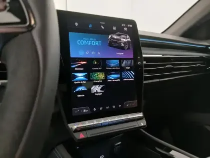 Photo 14 Renault Austral E-Tech hybrid 200 Iconic esprit Alpine