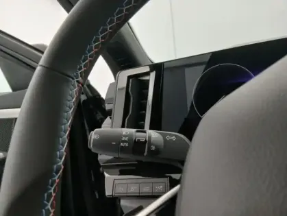 Photo 17 Renault Austral E-Tech hybrid 200 Iconic esprit Alpine