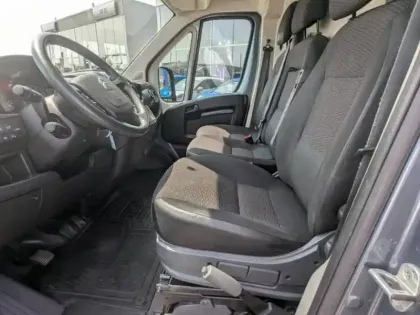 Photo 9 Citroën Jumper  Fg 33 L2H2 2.2 BlueHDi 140 S&S Driver