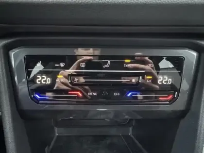 Photo 11 Volkswagen Tiguan allspace  2.0 TDI 150ch R-Line DSG7