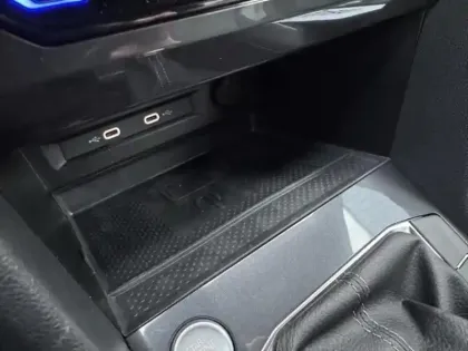 Photo 12 Volkswagen Tiguan allspace  2.0 TDI 150ch R-Line DSG7