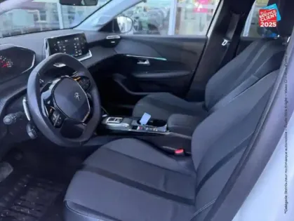 Photo 14 Peugeot 208  1.2 PureTech 100ch S/S Allure EAT8 Radar AR Carplay