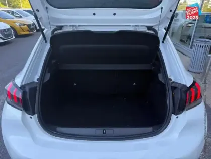 Photo 13 Peugeot 208  1.2 PureTech 100ch S/S Allure EAT8 Radar AR Carplay