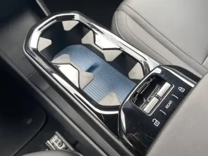 Photo 16 Volvo Ex30  Single Extended Range 272 ch 1EDT