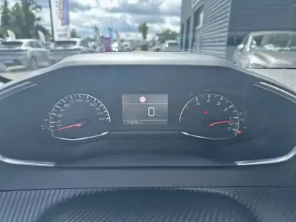 Photo 9 Peugeot 208  PureTech 100 S&S BVM6