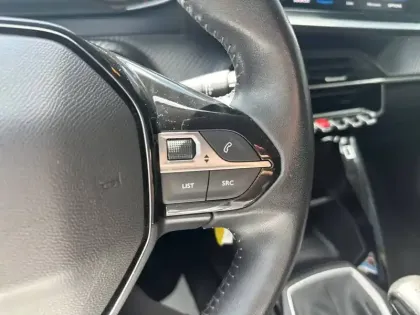 Photo 20 Peugeot 208  PureTech 100 S&S BVM6