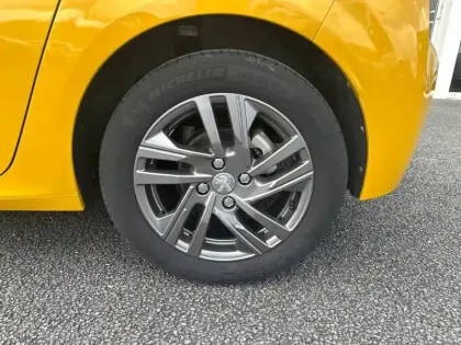 Photo 12 Peugeot 208  PureTech 100 S&S BVM6