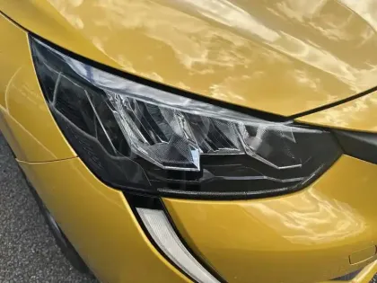 Photo 39 Peugeot 208  PureTech 100 S&S BVM6
