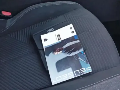 Photo 15 Peugeot 308  SW PureTech 110ch S&S BVM6 Active Pack