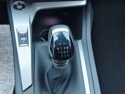 Photo 23 Peugeot 308  SW PureTech 110ch S&S BVM6 Active Pack