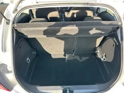 Photo 10 Opel Corsa  1.4 90 ch Design 120 ans