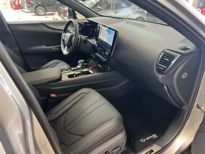 Photo 8 Lexus Nx 450H+ 4WD Executive PHEV F SPORT EXE